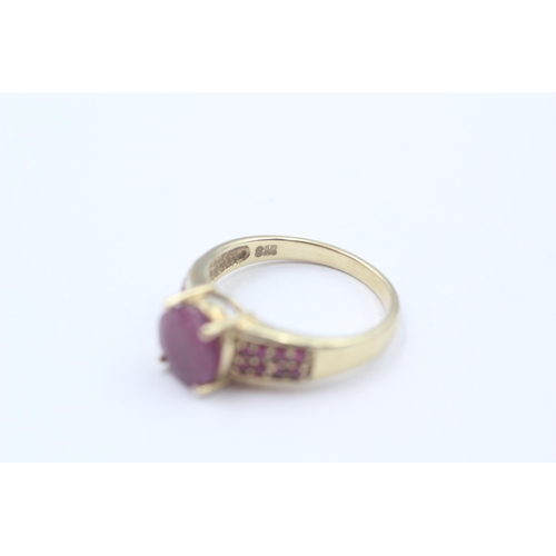 111 - 9ct Gold Ruby Dress Ring (3.3g) Size  P