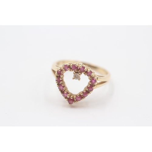 128 - 14ct Gold Diamond & Ruby Heart Statement Ring (2.7g) Size  L