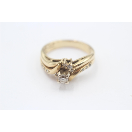 131 - 14ct Gold Diamond Stylised Cluster Statement Ring (4.3g) Size  L