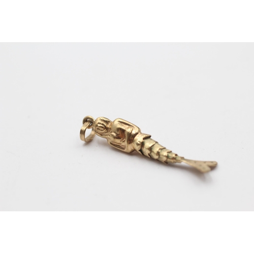 29 - 9ct Gold Articulated Fish Pendant (1.1g)