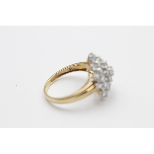 30 - 9ct Gold White Gemstone Cluster Cocktail Ring (3.4g) Size  Q