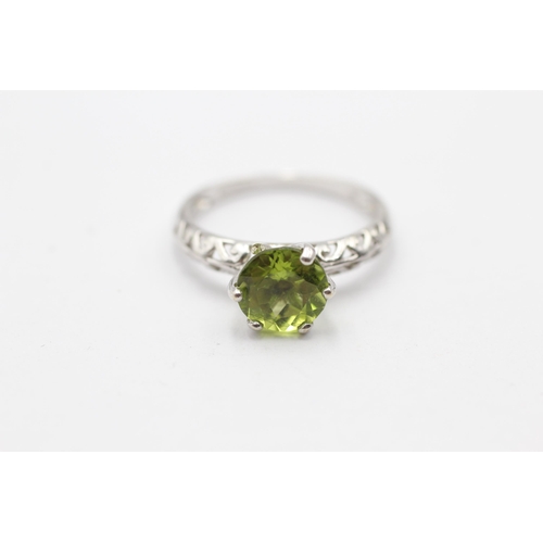 64 - 9ct White Gold Peridot Single Stone Ring (2.3g) Size  N