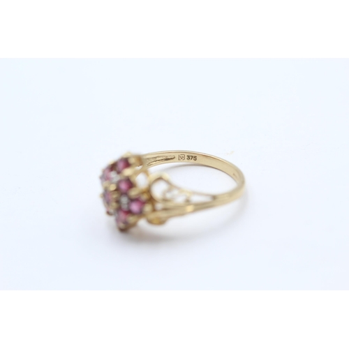 65 - 9ct Gold Diamond & Garnet Cluster Ring (3.2g) Size  M