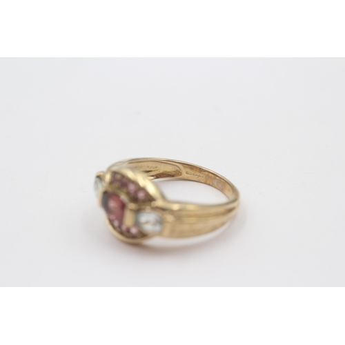 75 - 9ct Gold Pink Tourmaline & Blue Gemstone Dress Ring (3.9g) Size  N