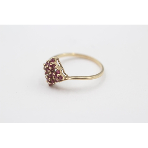 96 - 9ct Gold Synthetic Ruby Cluster Ring (1.7g) Size  P