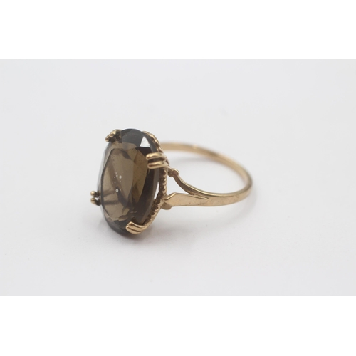 99 - 9ct Gold Grey Paste Single Stone Cocktail Ring (3.3g) Size  N