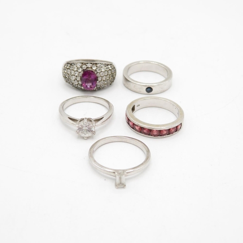 160 - Five Silver Gemstone Set Dress Rings By Tggc Including Garnet And Sapphire (23g)