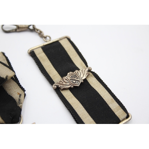 268 - WW1 German Iron Cross 2nd Class & Miniature