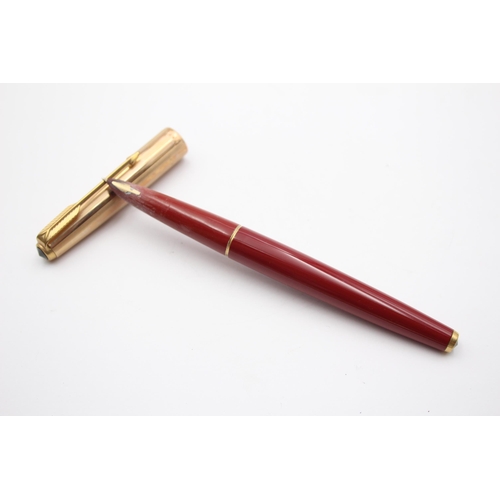 328 - Vintage PARKER 61 Red FOUNTAIN PEN w/ Rolled Gold Cap WRITING