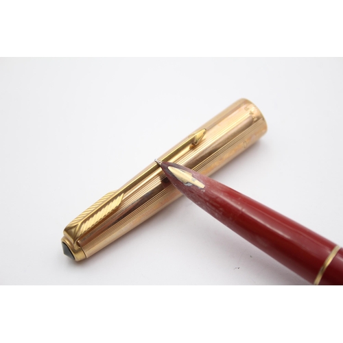 328 - Vintage PARKER 61 Red FOUNTAIN PEN w/ Rolled Gold Cap WRITING