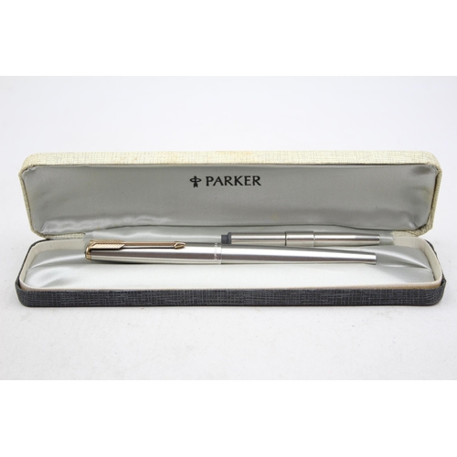 333 - Vintage PARKER 61 Brushed Steel Fountain Pen w/ Gold Plate Nib WRITING Boxed