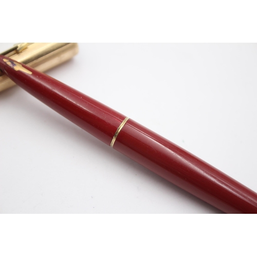 335 - Vintage PARKER 61 Red Fountain Pen w/ Gold Plate Cap WRITING