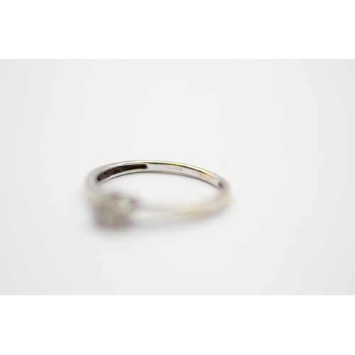 135 - 18ct White Gold Round Brilliant Cut Diamond Single Stone Ring (1.8g) Size  M