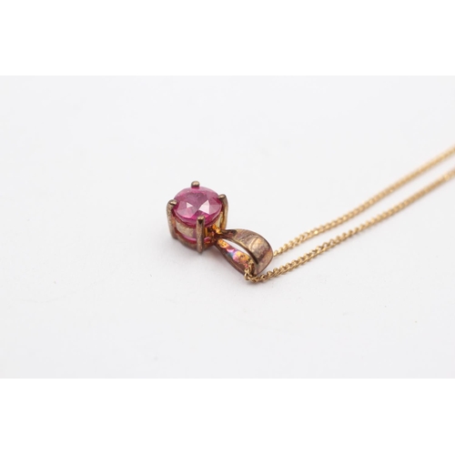 147 - 9ct Gold Glass-Filled Ruby Pendant Necklace (2.3g)