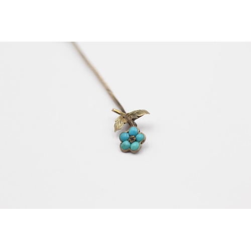 165 - 15ct Rose And Green Gold Victorian Turquoise Set Forget-Me-Not Stick Pin (1.2g)