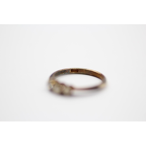 170 - 18ct Gold Old Mine Cut Diamond Trilogy Ring (2.7g) Size  M