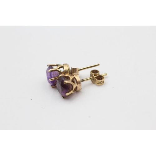 29 - 2 X 9ct Gold Amethyst And Garnet Set Earrings (3.6g)