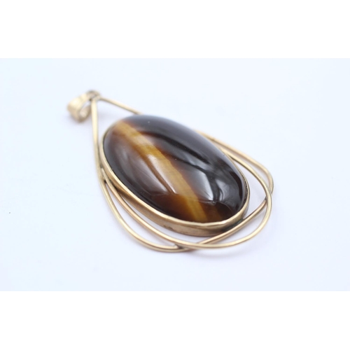 73 - 9ct Gold Tiger's Eye Pendant Necklace (9g)