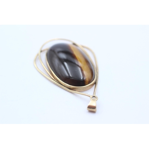 73 - 9ct Gold Tiger's Eye Pendant Necklace (9g)