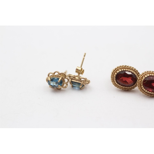 76 - 3 X 9ct Gold Paired Gemstone Earrings Inc. Garnet & Blue Topaz (4.4g)