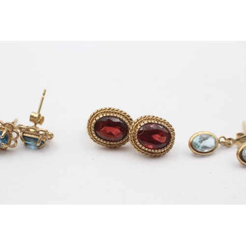 76 - 3 X 9ct Gold Paired Gemstone Earrings Inc. Garnet & Blue Topaz (4.4g)