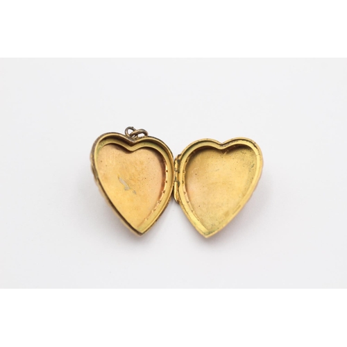 99 - 9ct Gold Antique Heart Locket Pendant (2.1g)