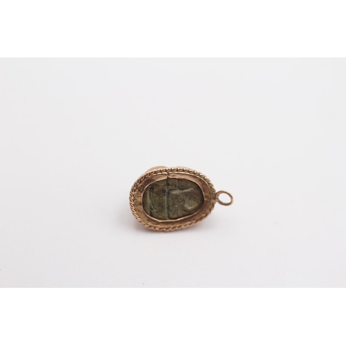 102 - 9ct Gold Faience Scarab Pendant (1.4g)