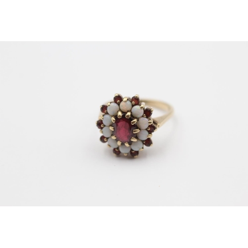 125 - 9ct Gold White Opal & Garnet Cluster Dress Ring (3.7g) Size  M