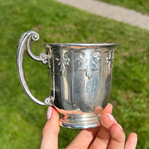 287 - Antique Arts & Crafts 1911 Birmingham STERLING SILVER Christening Cup (183g)