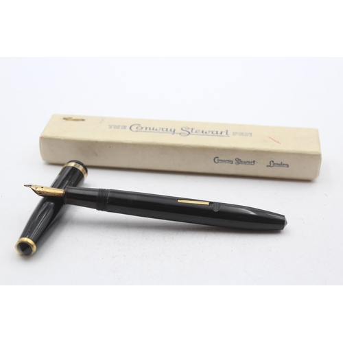 324 - Vintage CONWAY STEWART 85L Black Fountain Pen w/ 14ct Gold Nib WRITING Boxed