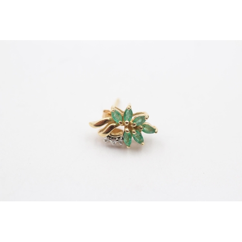 51 - 14ct Gold Emerald Floral Cluster Stud Earrings (2.3g)