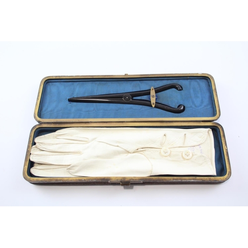 183 - Victorian 19th Century Leather Gilded Extendable Glove Box W/ Gloves & Stretcher