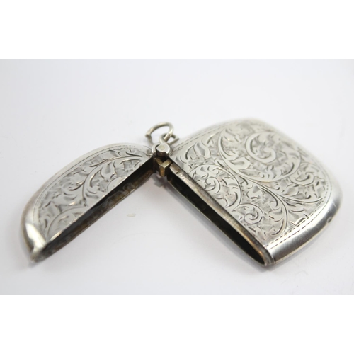 195 - Vintage Hallmarked 1938 Birmingham Sterling Silver Vesta / Match Case (23g)