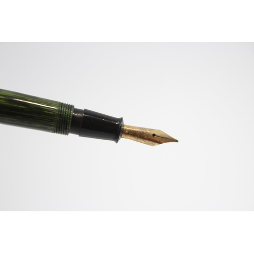 236 - Vintage CONWAY STEWART 36 Green FOUNTAIN PEN w/ 14ct Gold Nib WRITING