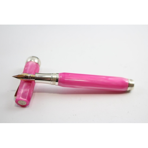 239 - MONTEGRAPPA Micra Fine Hot Pink Fountain Pen w/ 18ct Gold Nib WRITING