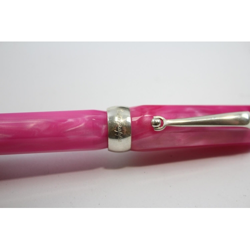 239 - MONTEGRAPPA Micra Fine Hot Pink Fountain Pen w/ 18ct Gold Nib WRITING