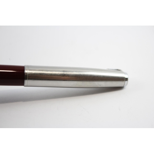 243 - Vintage PARKER 51 Burgundy Fountain Pen w Brushed Steel Cap WRITING