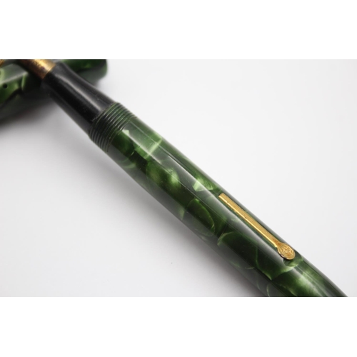 318 - Vintage CONWAY STEWART 14 Green FOUNTAIN PEN w/ 14ct Gold Nib WRITING