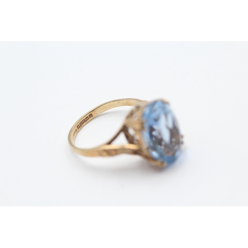 109 - 9ct Gold Blue Synthetic Spinel Single Stone Ring (4.1g) Size  M