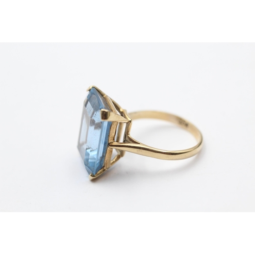 118 - 9ct Gold Blue Synthetic Spinel Single Stone Cocktail Ring (6.1g) Size  O