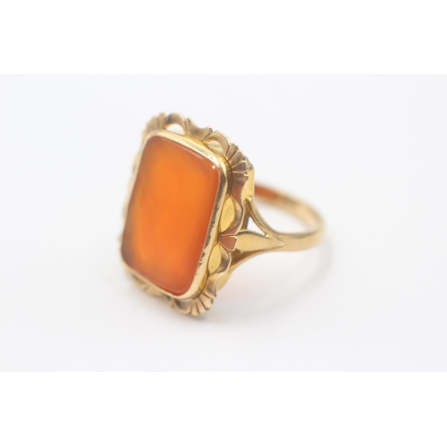 119 - 9ct Gold Carnelian Single Stone Cocktail Ring With Etched Openwork Frame (5.6g)