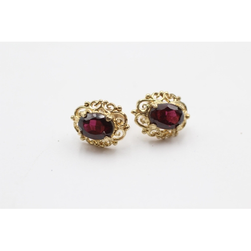 130 - 3 X 9ct Gold Gemstone Set Earrings Inc. Garnet, Topaz & Citrine (3.9g)