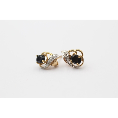 16 - 2 X 9ct Gold Paired Sapphire & Diamond Earrings (2.8g)