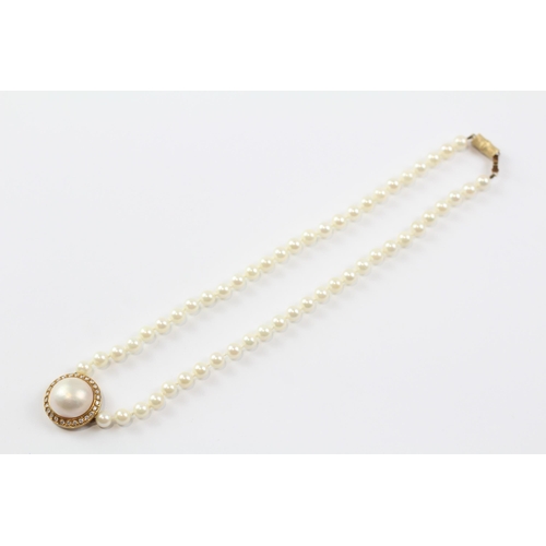18 - 14ct Gold Cultured Pearl Single Strand Necklace With Diamond & Mabe Pearl Pendant (32g)