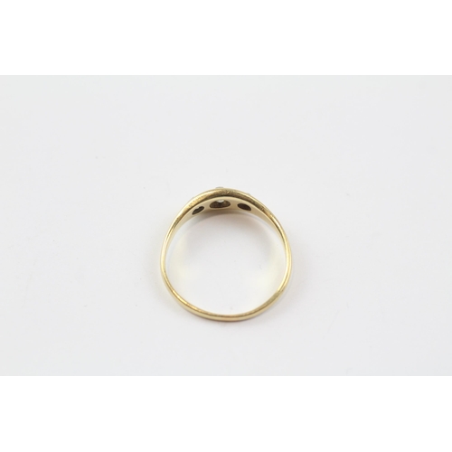 27 - 18ct Gold Old Cut Diamond Three Stone Ring (2.3g) Size  N