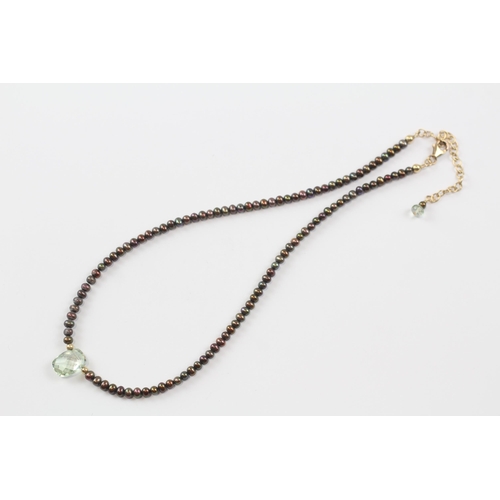 43 - 9ct Gold Clasp Cultured Pearl Singe Strand Necklace With Prasiolite Pendant (10.6g)