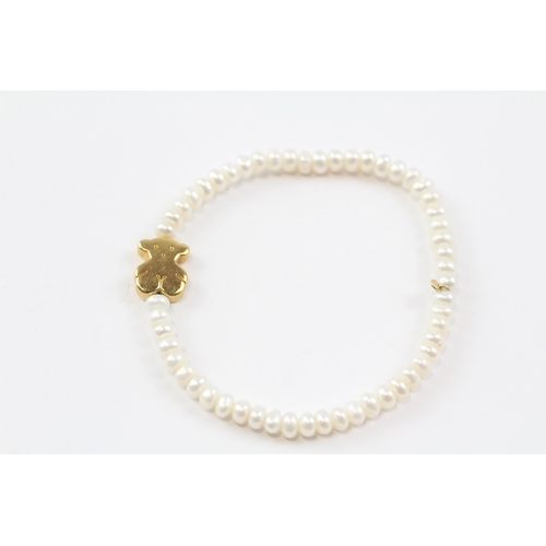 72 - 18ct Gold Cultured Pearl Single Strand Bracelet With Bear Motif By Tous (5g)