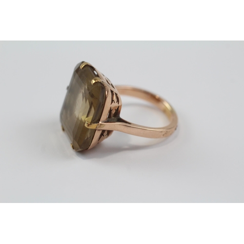 73 - 9ct Gold Smoky Quartz Single Stone Cocktail Ring (8.5g) Size  N 1/2