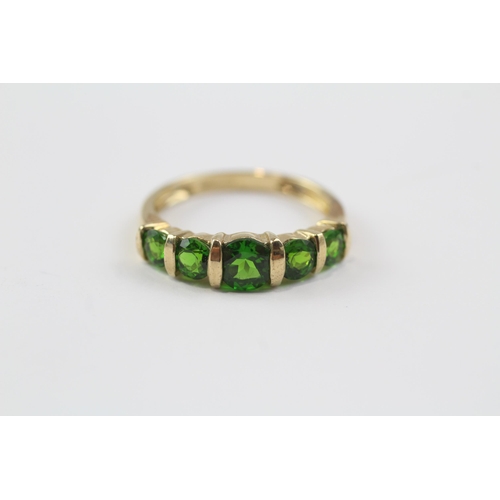 92 - 9ct Gold Diopside Five Stone Ring (2.1g) Size  M