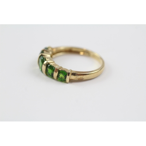 92 - 9ct Gold Diopside Five Stone Ring (2.1g) Size  M